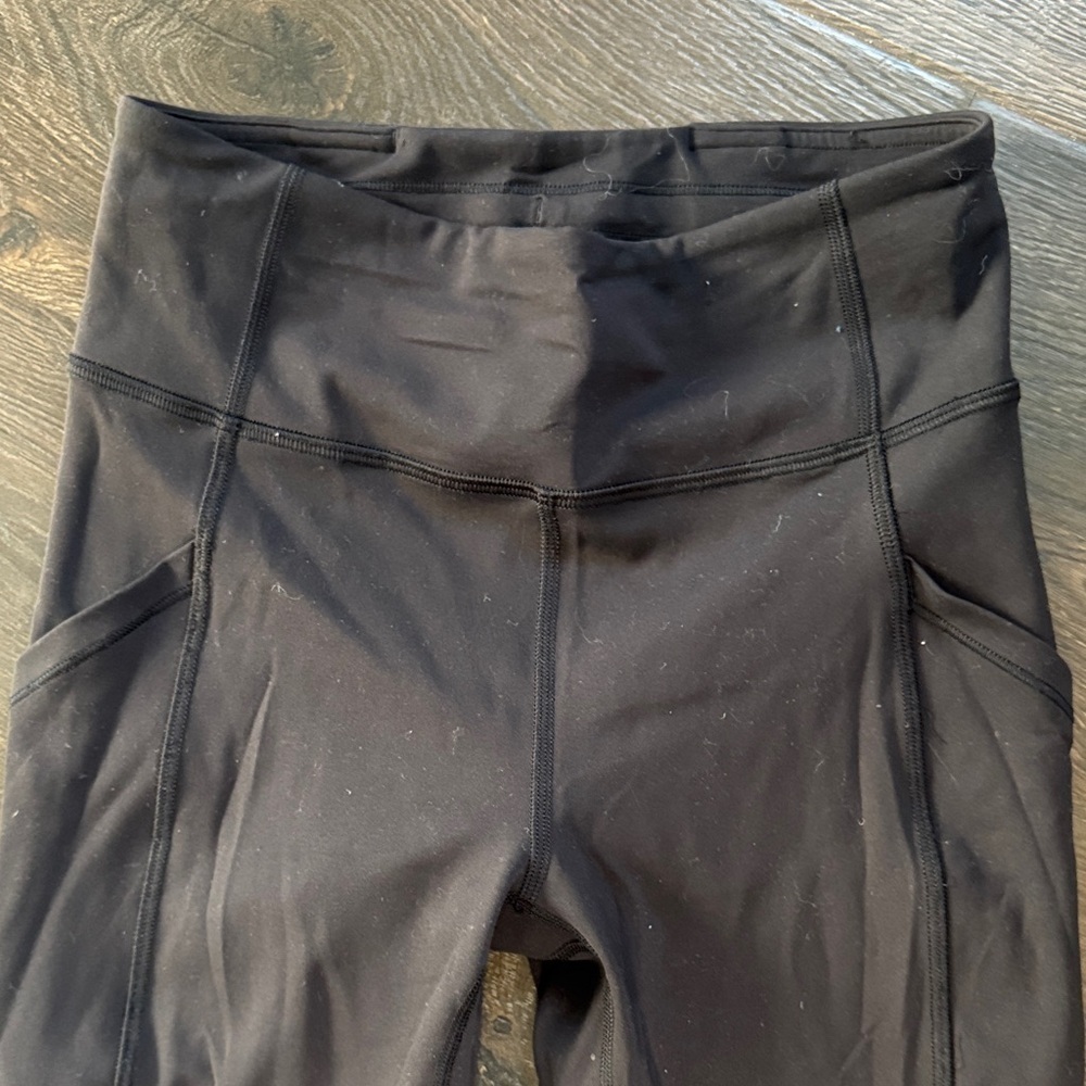 Lululemon Black High-Waisted Leggings with pockets size 4 thick material - Picture 2 of 5
